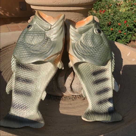 NWOT fun fun 🤩 fish 🐠 🐟 flip flop - Picture 2 of 4